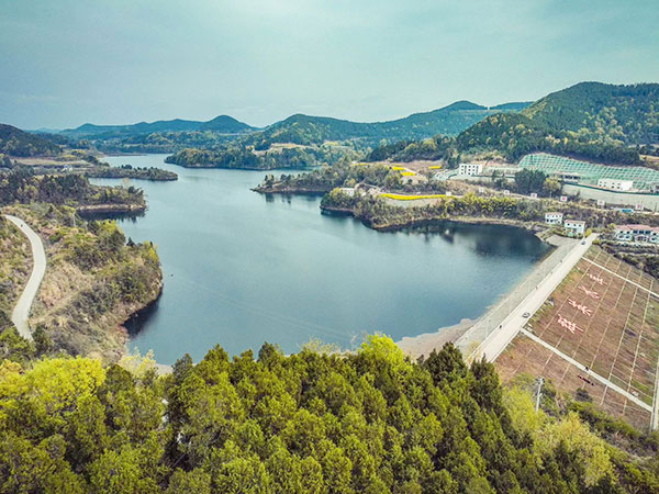 环视群英水库 射洪的“光雾山”